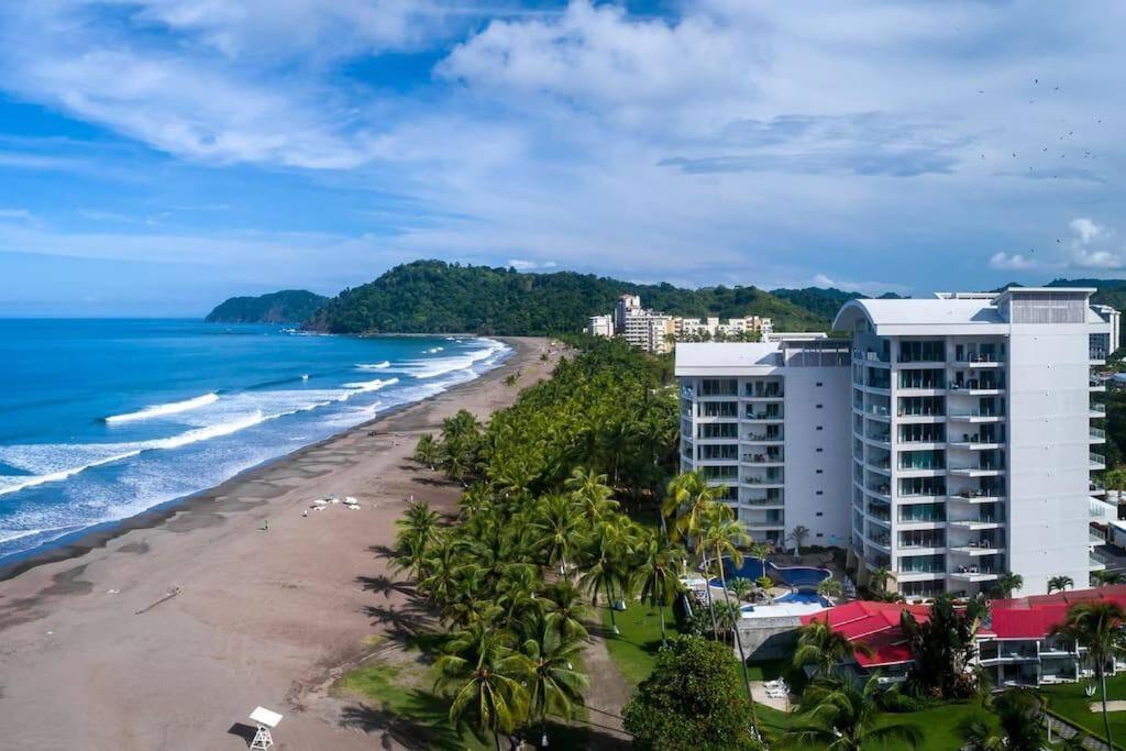 Luxury Oceanfront Stay, Two Master Suites, Walk To Town Jaco Exterior photo